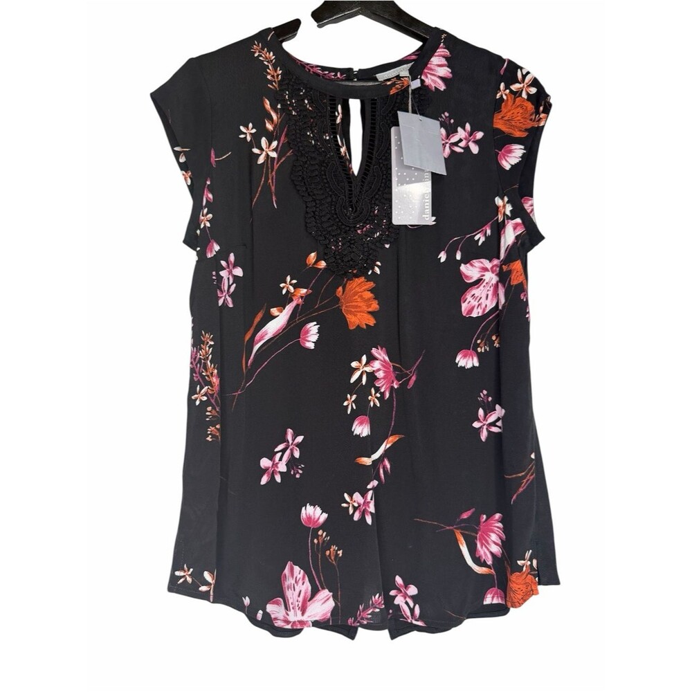 NWT Daniel Rainn Quin Mixed Material Top size Small Black Floral Crochet Blouse